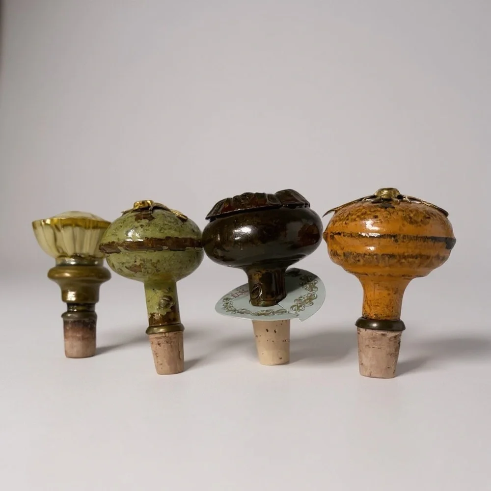 KnobStoppers Vintage Resin Bottle Stoppers Bee & Floral Set of 4, Wine Corks